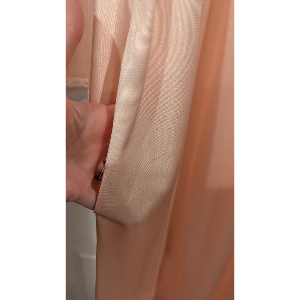 Vanity Fair Nightgown L Peach Vintage Lace Embroidered Antron III Nylon USA Made - Picture 8 of 8